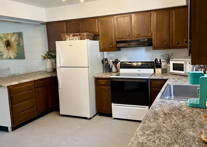 4th Street Residences * Saint David